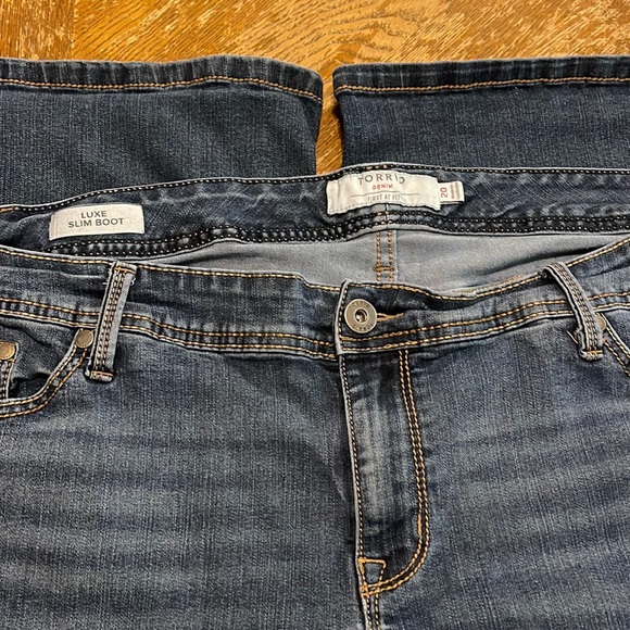 EUC TORRID PLUS Size 20R 20 Luxe Slim Boot Jean Medium Wash denim - Picture 6 of 12